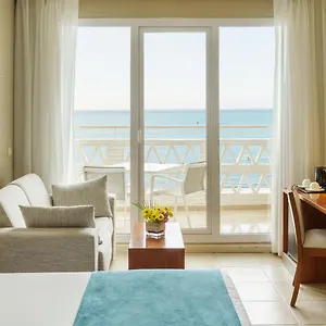 ilunion-fuengirola.es-andalucia.com/