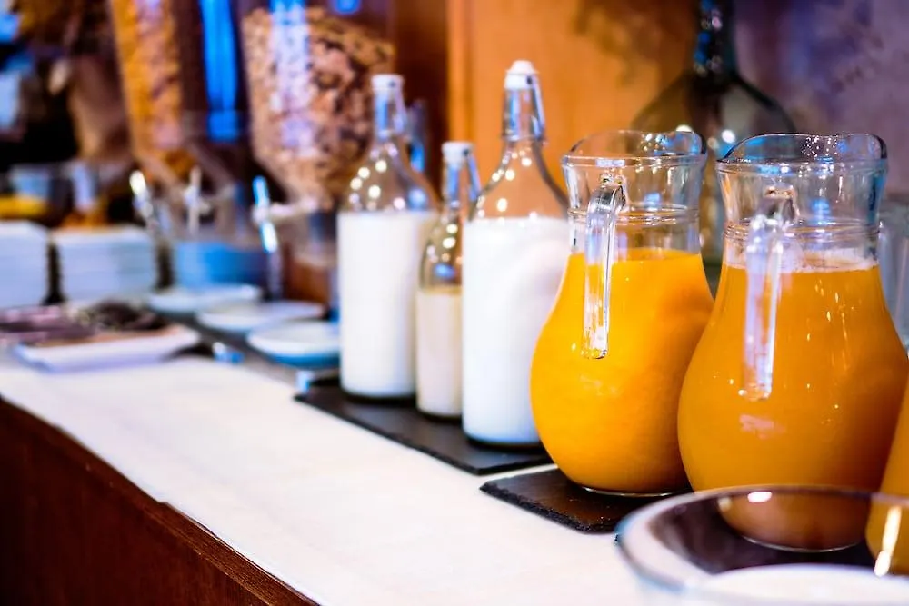 Hotel Madanis Barcellona