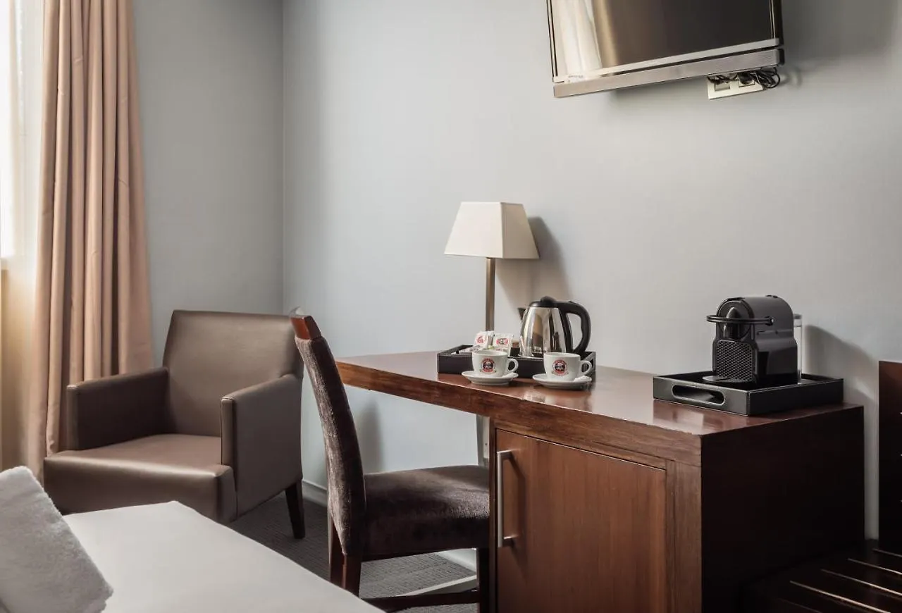 Hotel Madanis Barcelona Spain